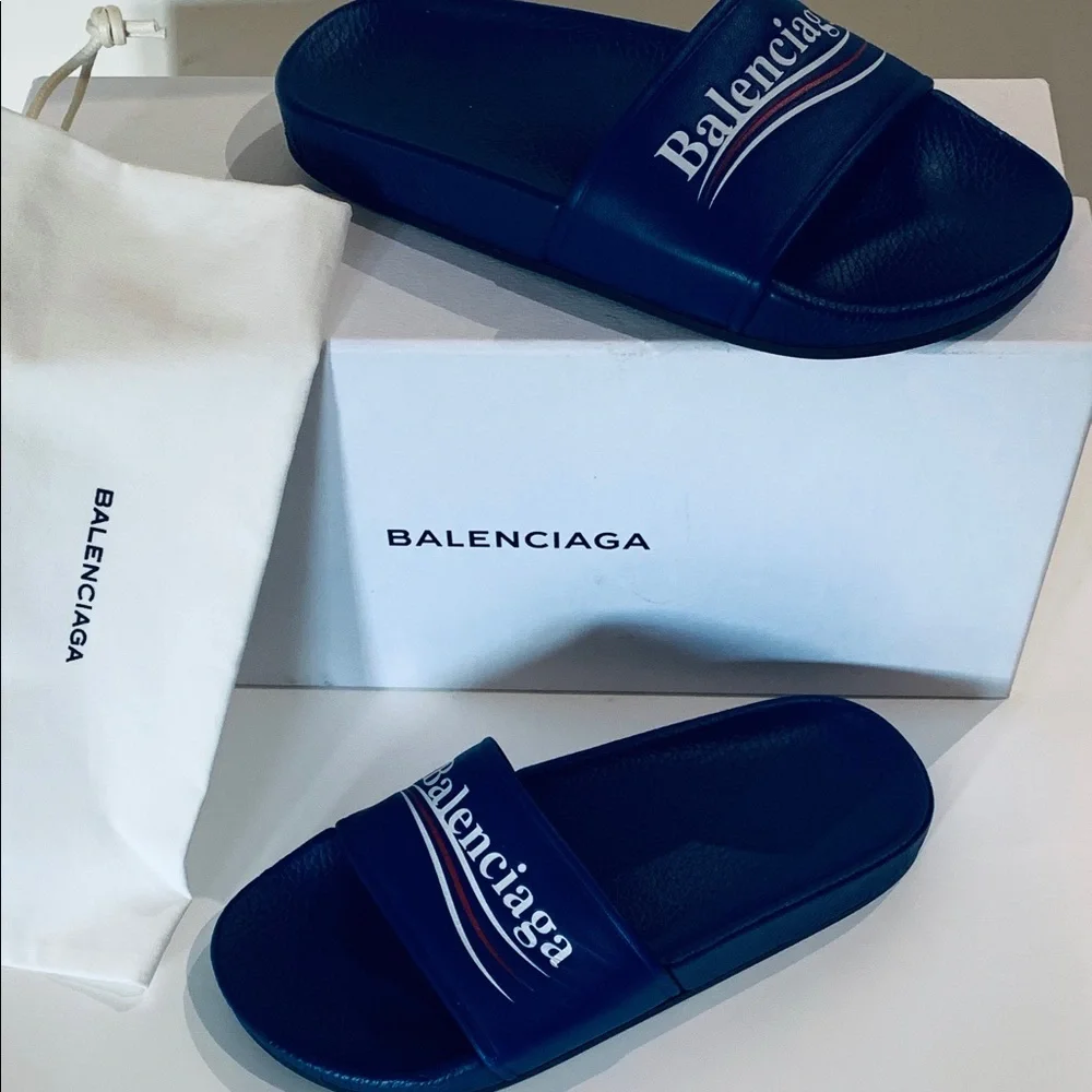 Balenciaga Womens Campaign Logo Size 5B Leather Pool Side Sildes NIB - MSRP $595 - Picture 3 of 12
